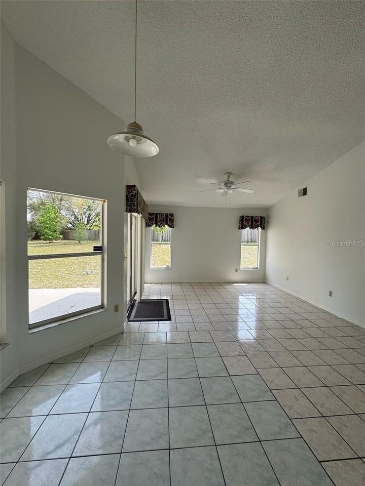 6724 Callie Rd - Photo 5 of 29