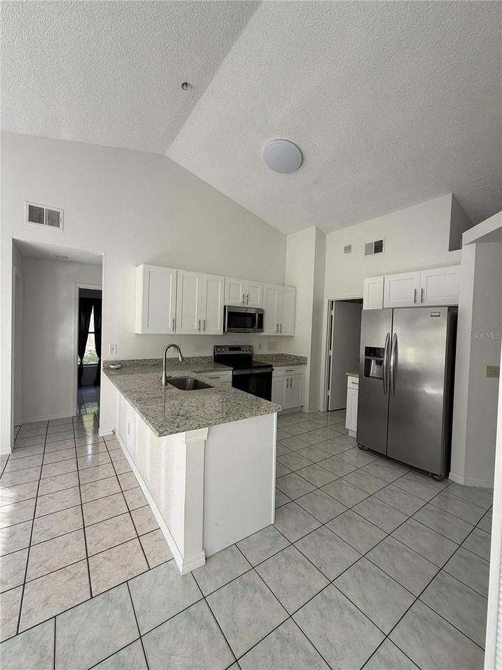 6724 Callie Rd - Photo 7 of 29