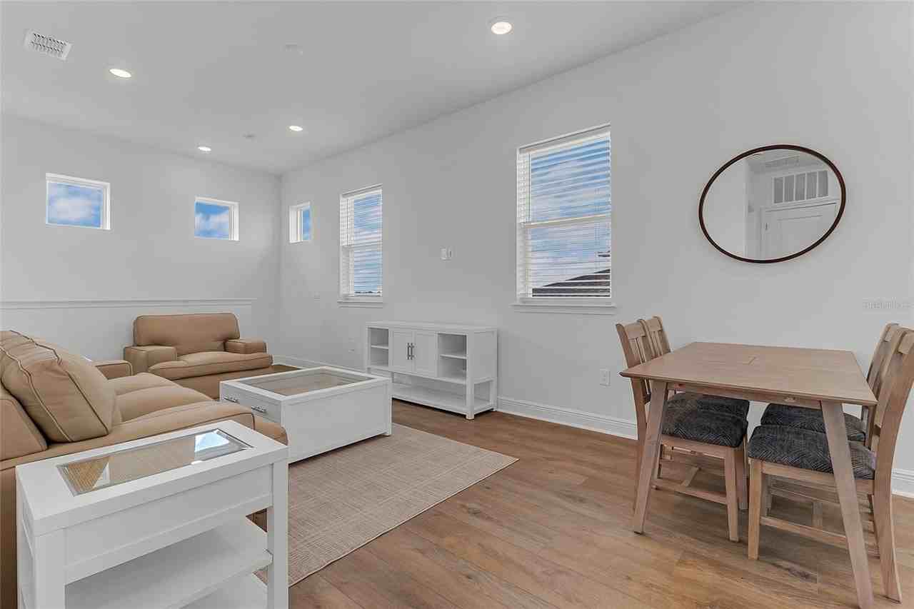 9687 Macbride Dr - Photo 7 of 35