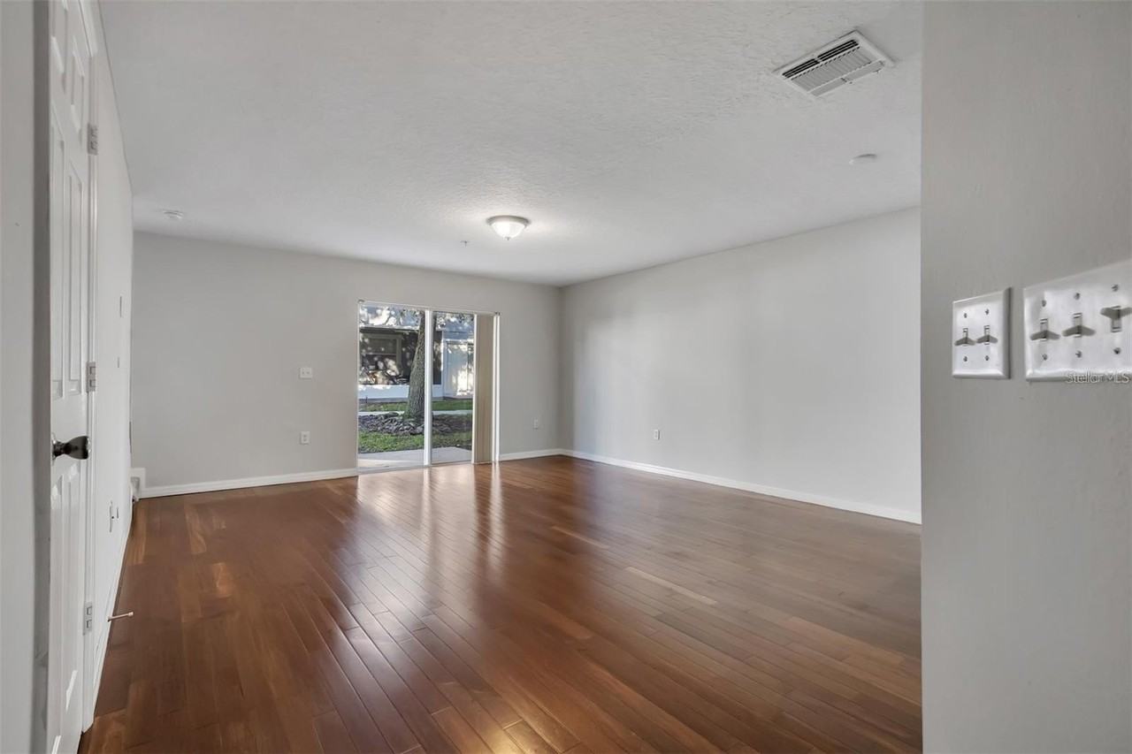 116 Philadelphia Way - Photo 3 of 25