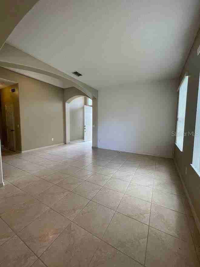 1819 Wedgewood Way - Photo 5 of 10