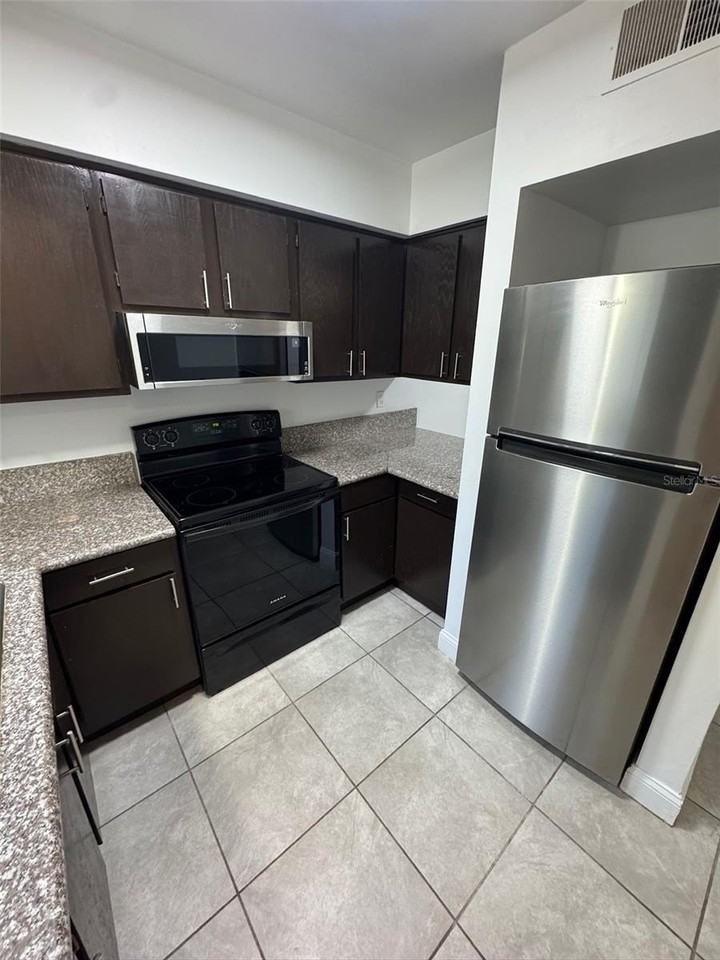 1197 Bentley Rd #3 - Photo 5 of 14