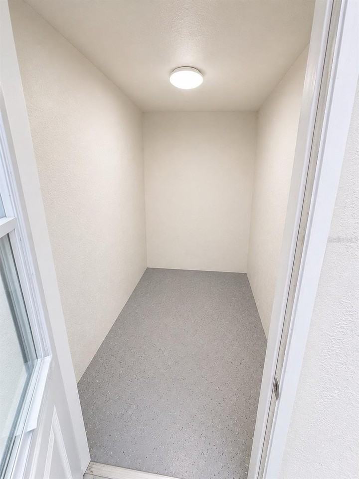 3029 Walnut Ct - Photo 2 of 18