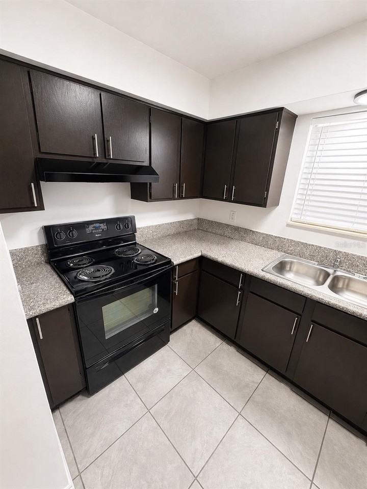 1185 Bentley Rd #4 - Photo 6 of 13