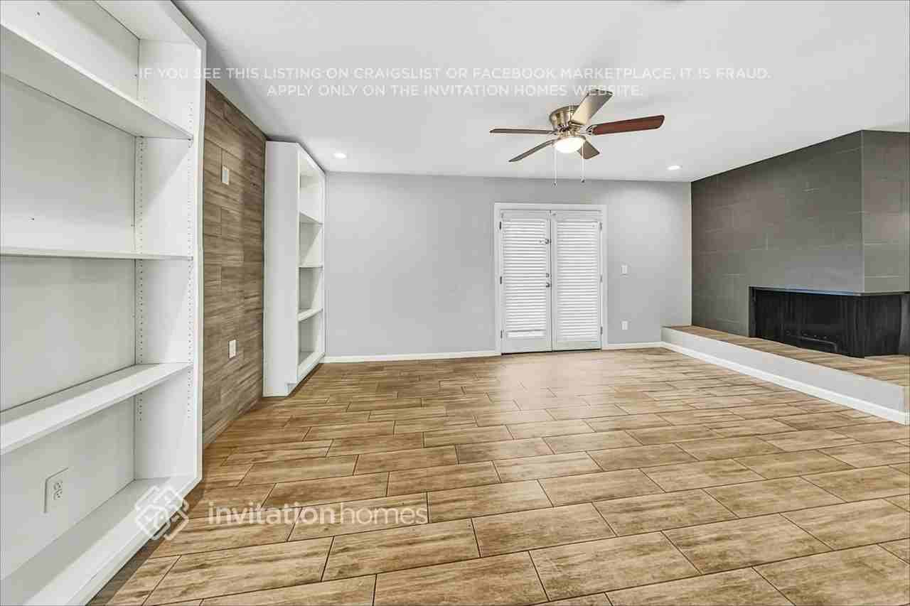 943 E Manhatton Dr - Photo 7 of 22
