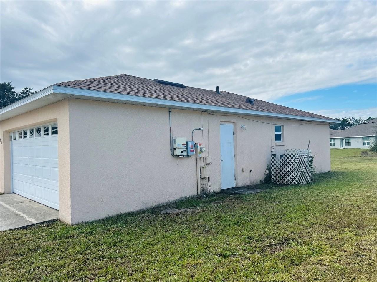 1731 Minnow Ct - Photo 2 of 12