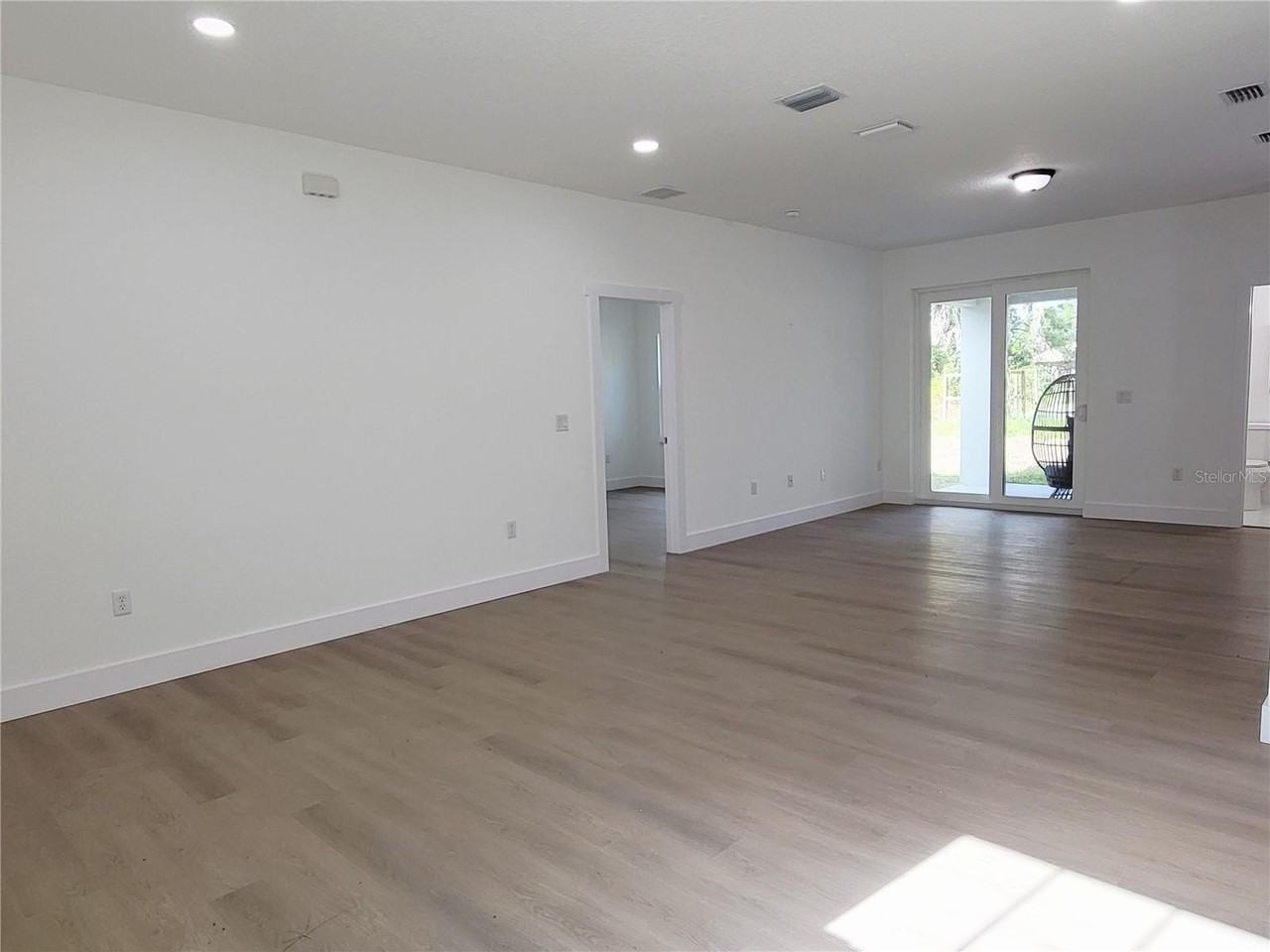 1751 Nandina Ct Nw - Photo 3 of 19