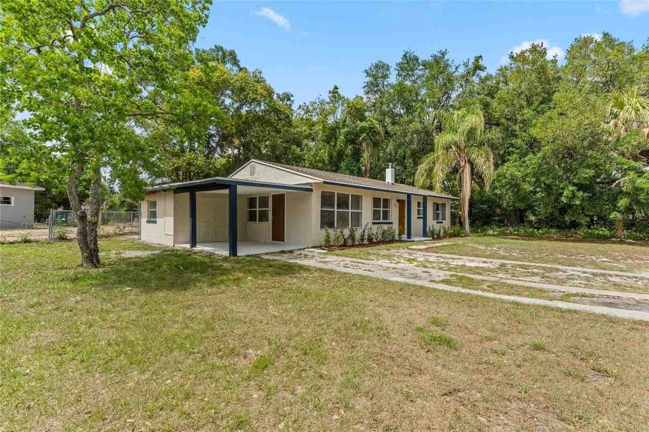 1218 Crescent St - Photo 2 of 33