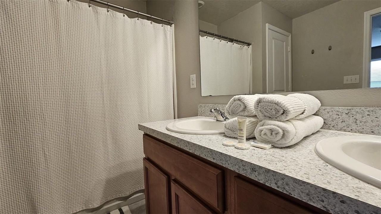 308 Lake Lucerne Way - Photo 2 of 11