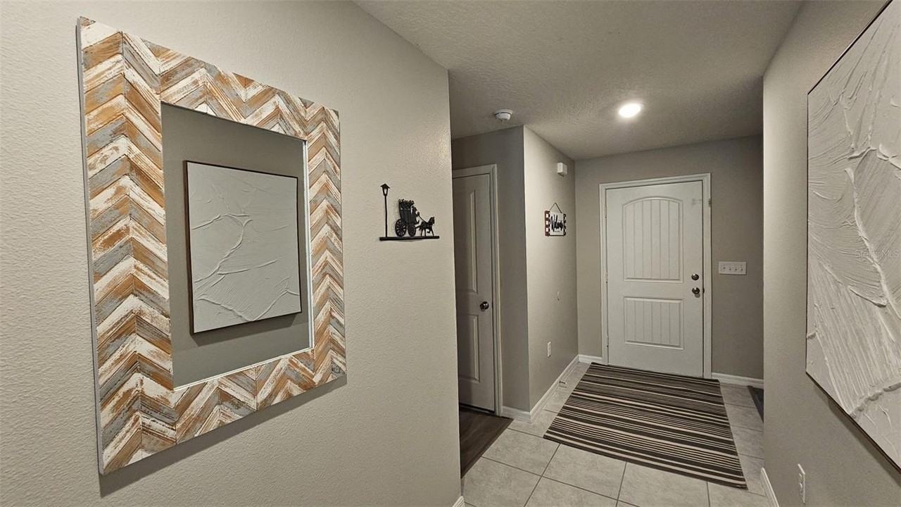 308 Lake Lucerne Way - Photo 5 of 11
