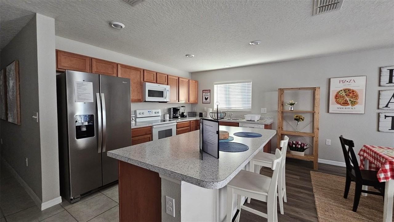 308 Lake Lucerne Way - Photo 6 of 11