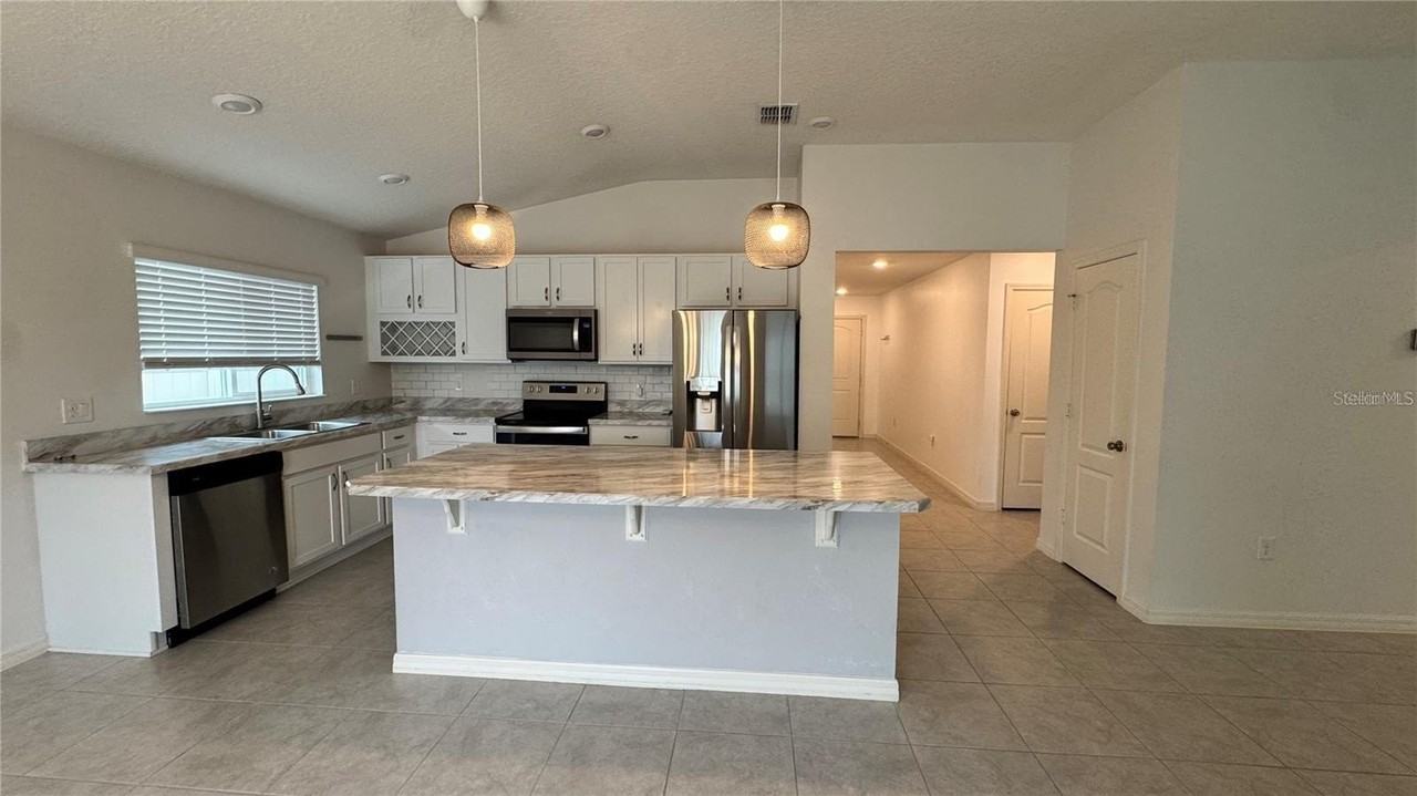 3182 Eagle Hammock Cir - Photo 4 of 12