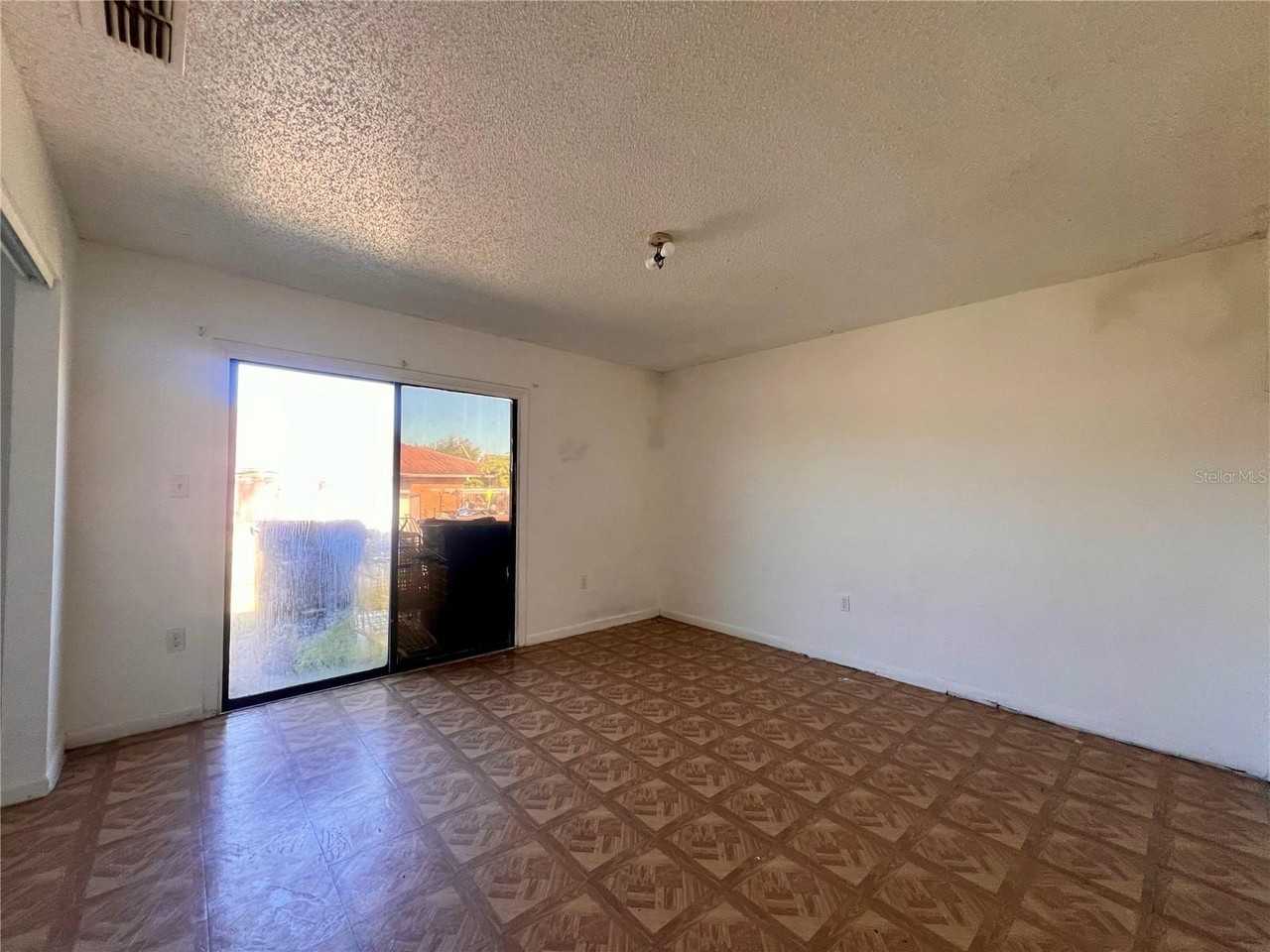 3847 Janeen Cir - Photo 4 of 8