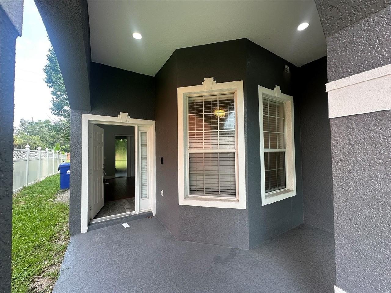 1714 Cambridge Village Ct - Photo 2 of 22