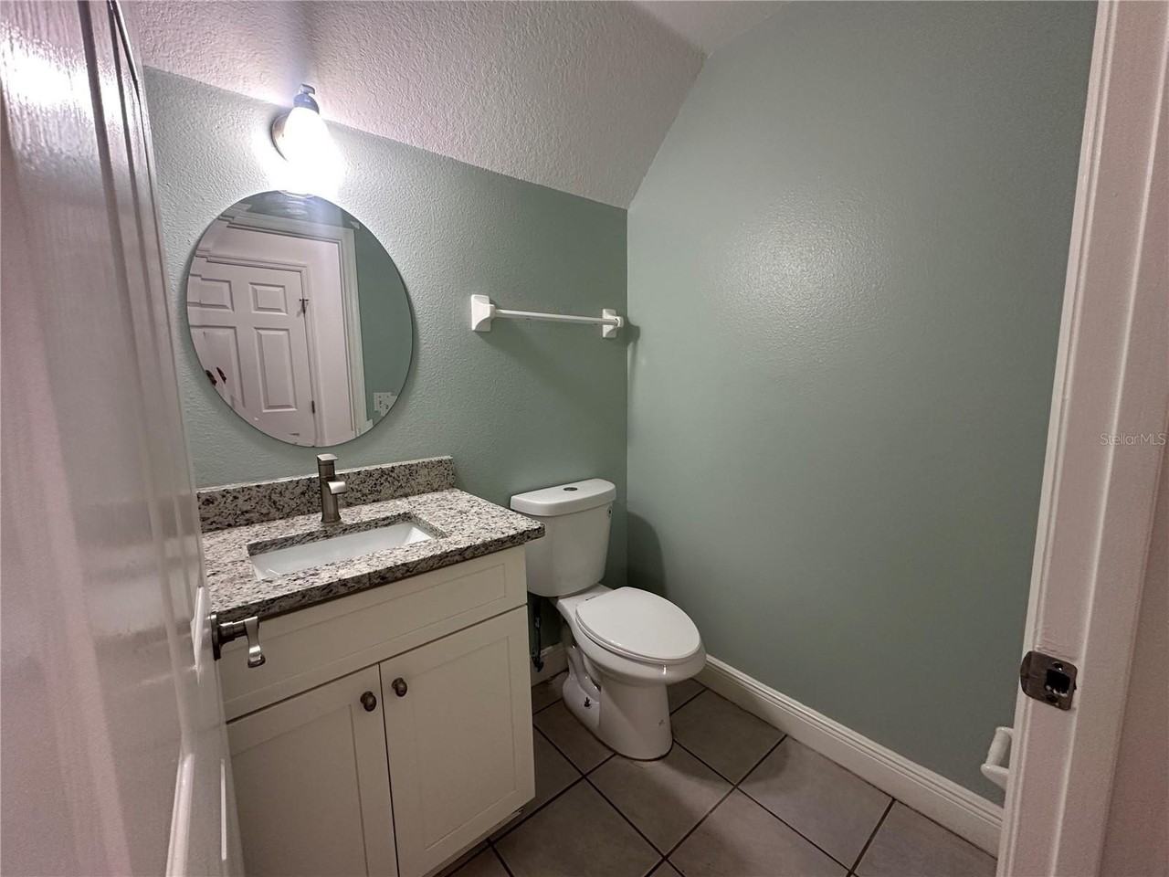 1714 Cambridge Village Ct - Photo 5 of 22