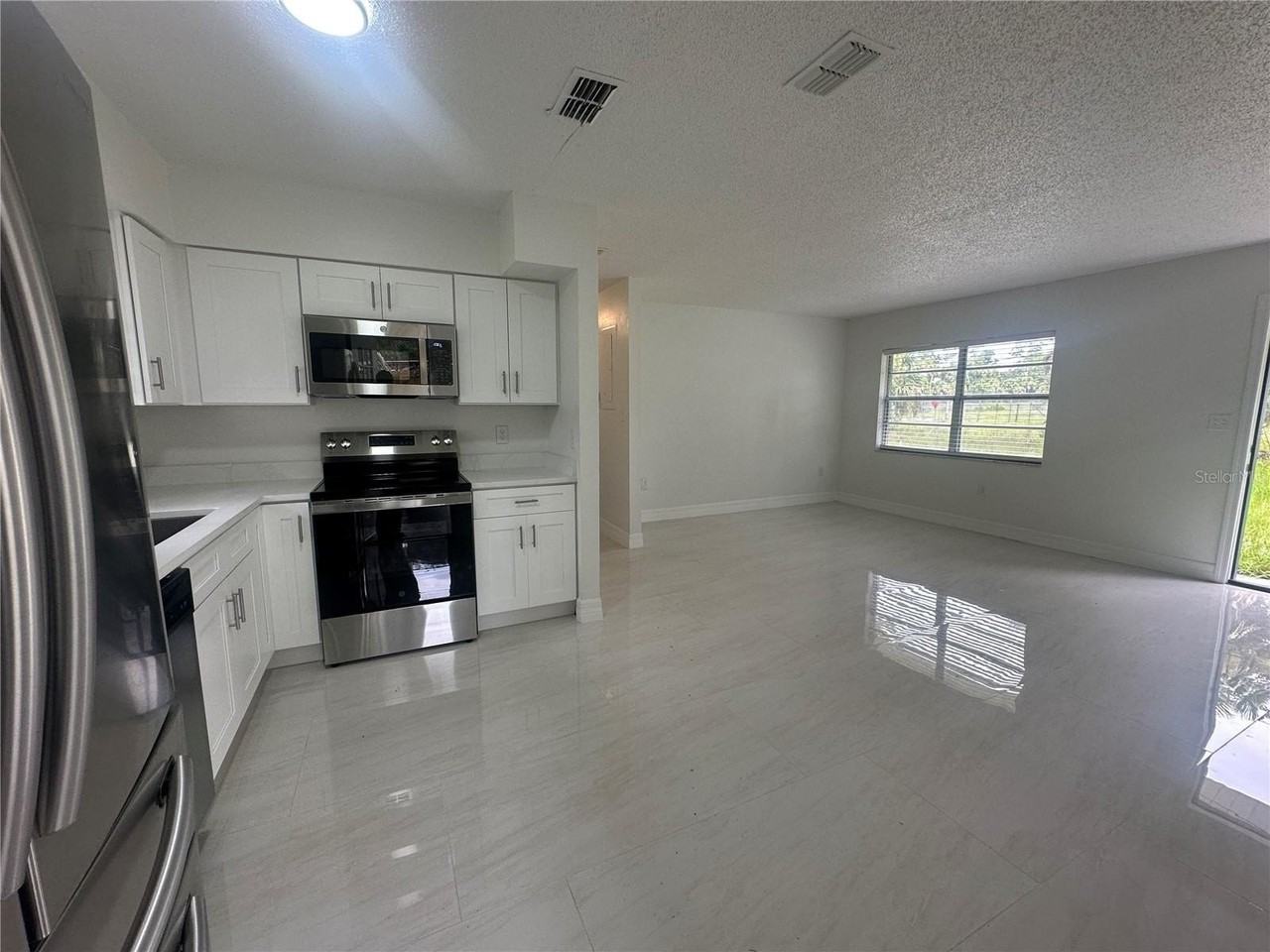 25527 Antler St - Photo 6 of 16