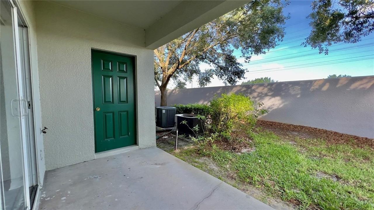 10946 Savannah Wood Dr #147 - Photo 5 of 31