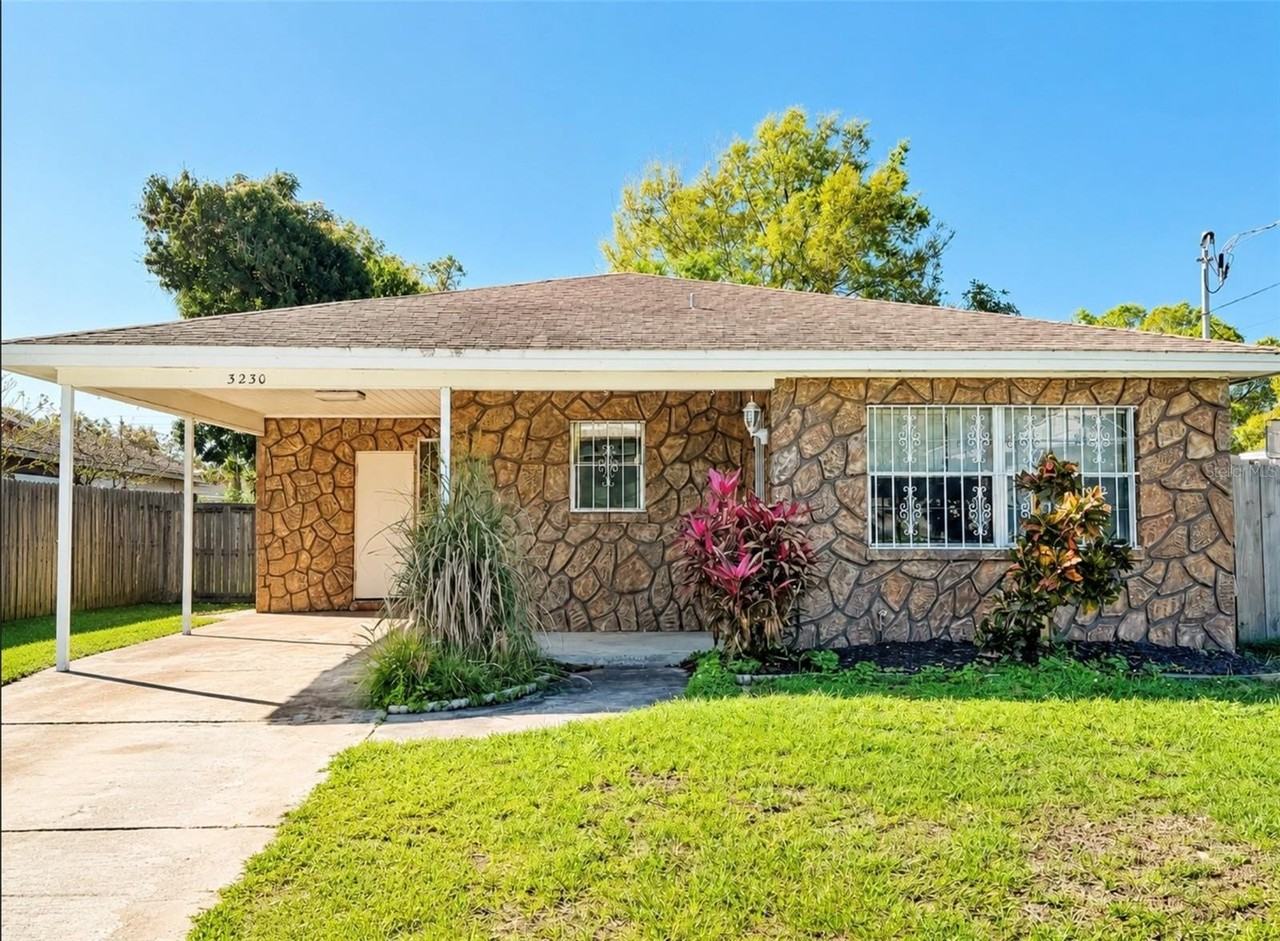 3230 W Saint Conrad St