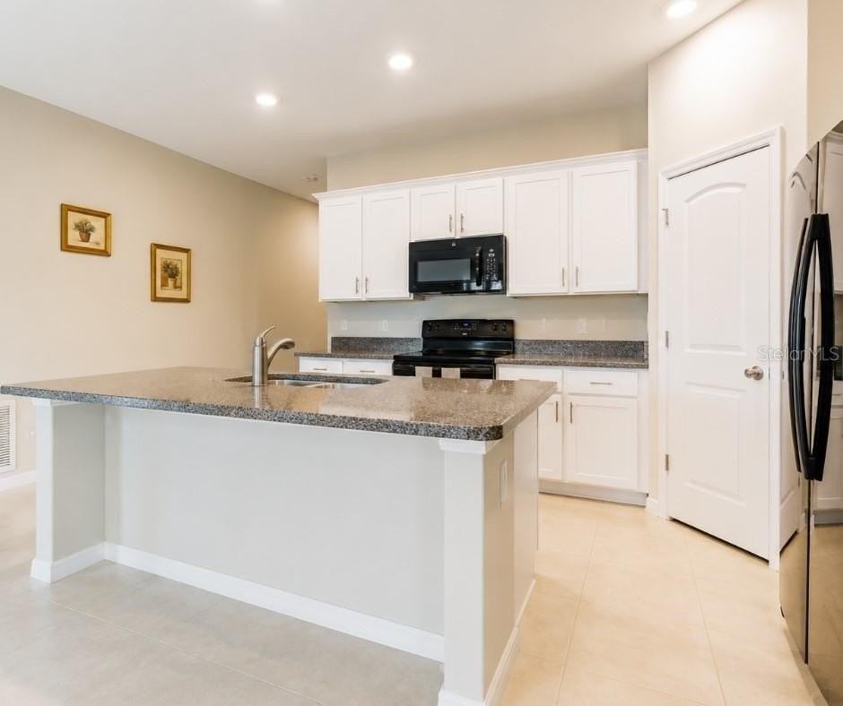 5722 Keaton Springs Dr - Photo 3 of 14