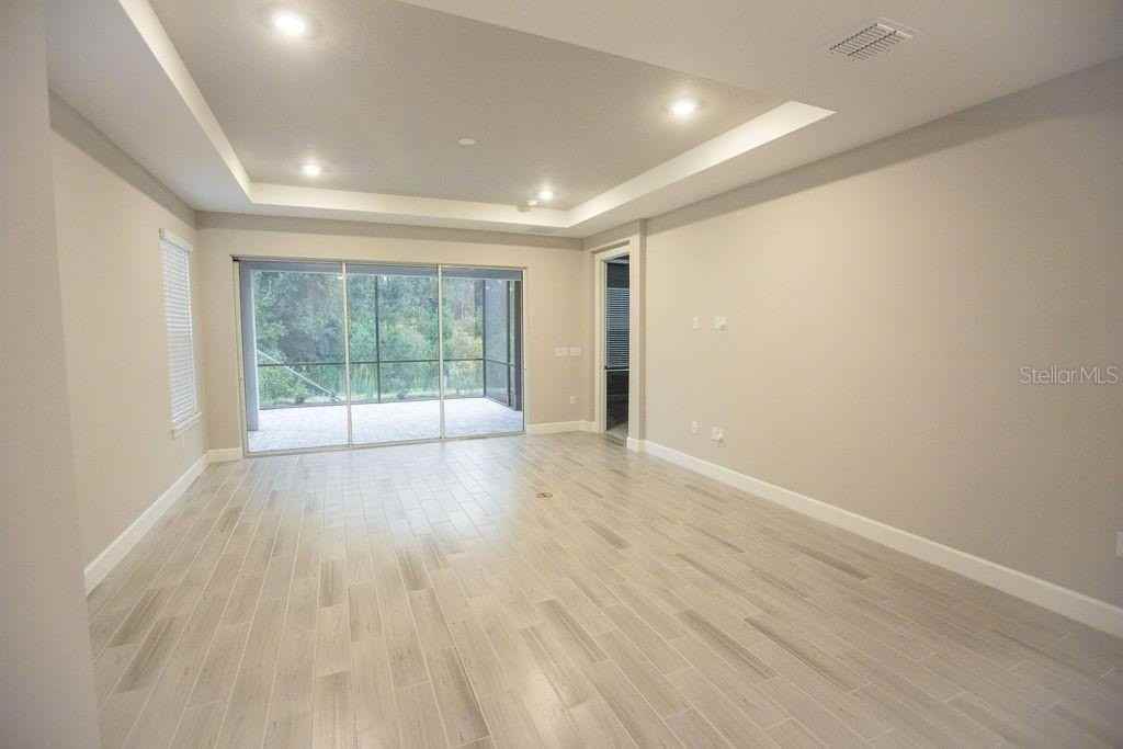 4605 Rosatti Rd - Photo 3 of 37