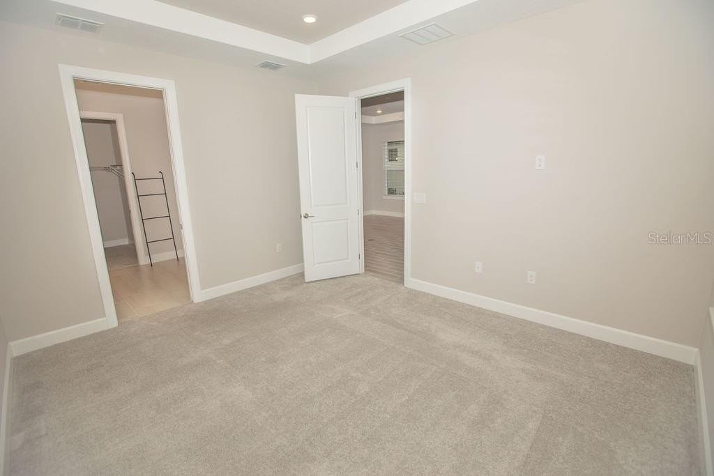 4605 Rosatti Rd - Photo 4 of 37