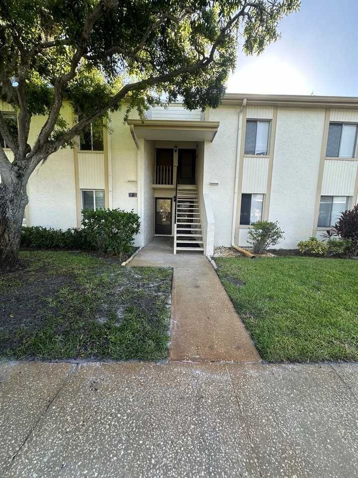 112 Cypress Ct #112