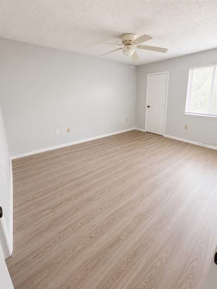 112 Cypress Ct #112 - Photo 7 of 13