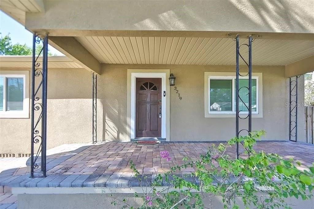 3219 W Leroy St - Photo 2 of 21