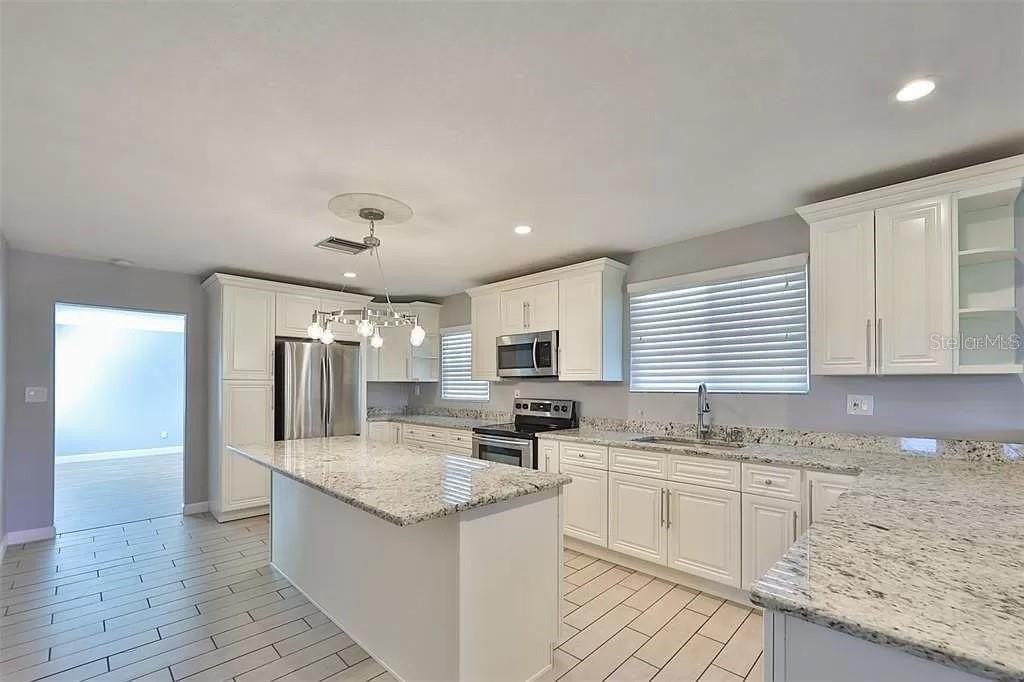 3219 W Leroy St - Photo 6 of 21