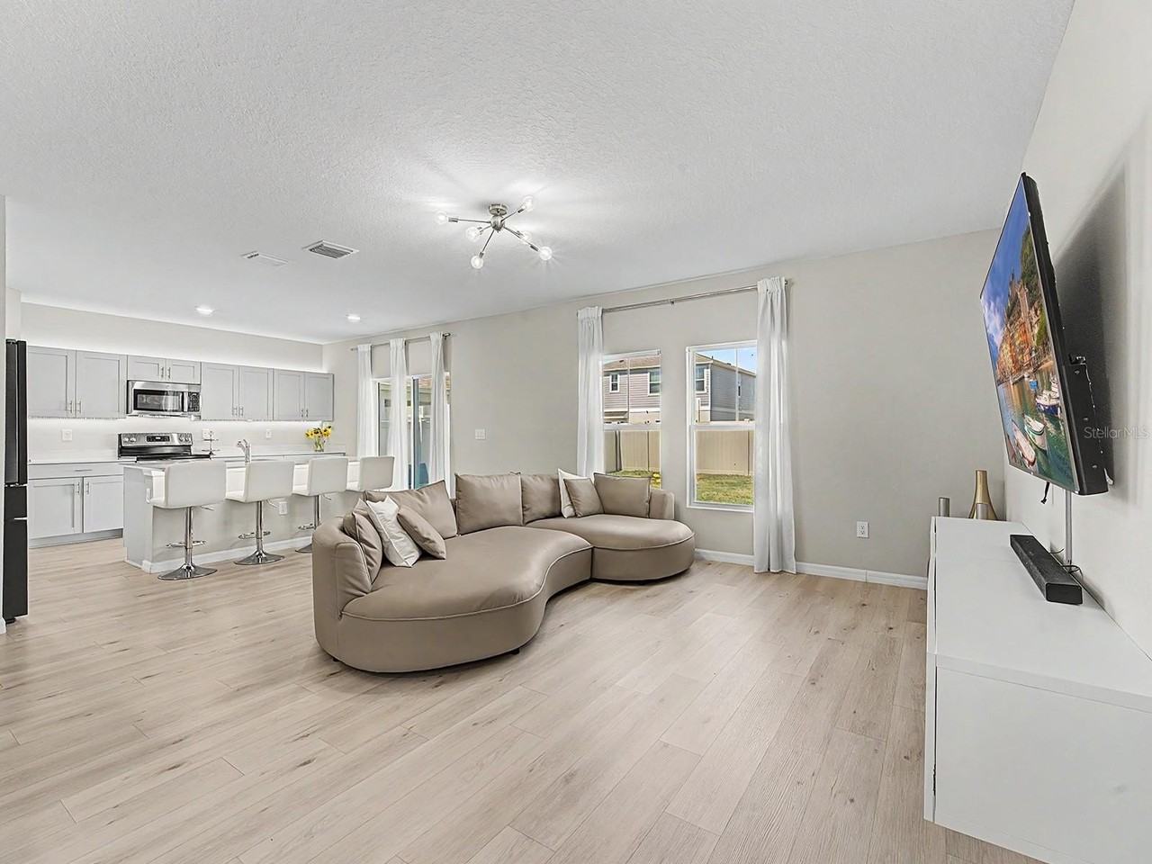 7587 Starflower Way - Photo 5 of 39