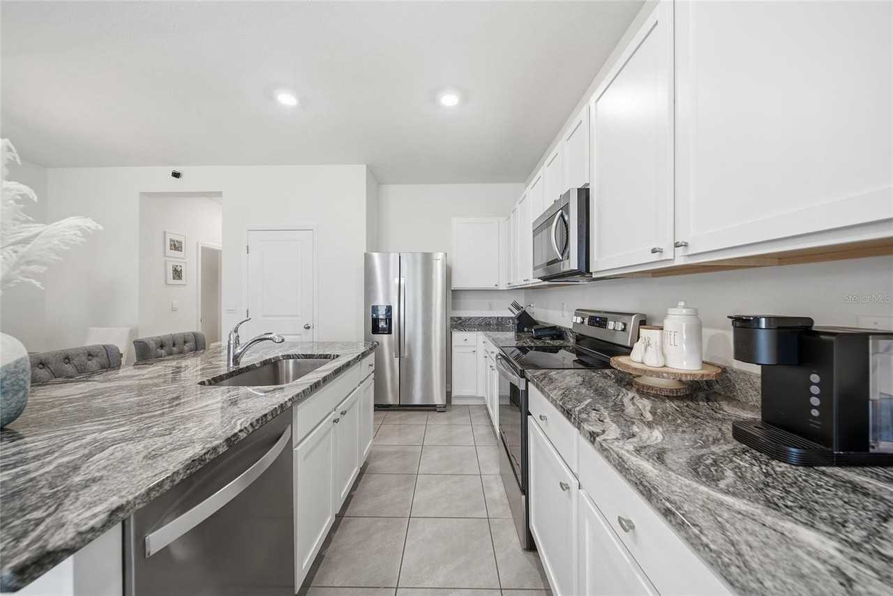 1340 Colt Creek Pl - Photo 5 of 40