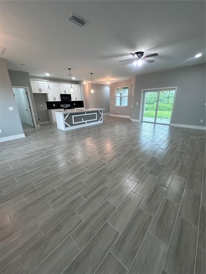 13195 Drysdale Ave - Photo 4 of 50