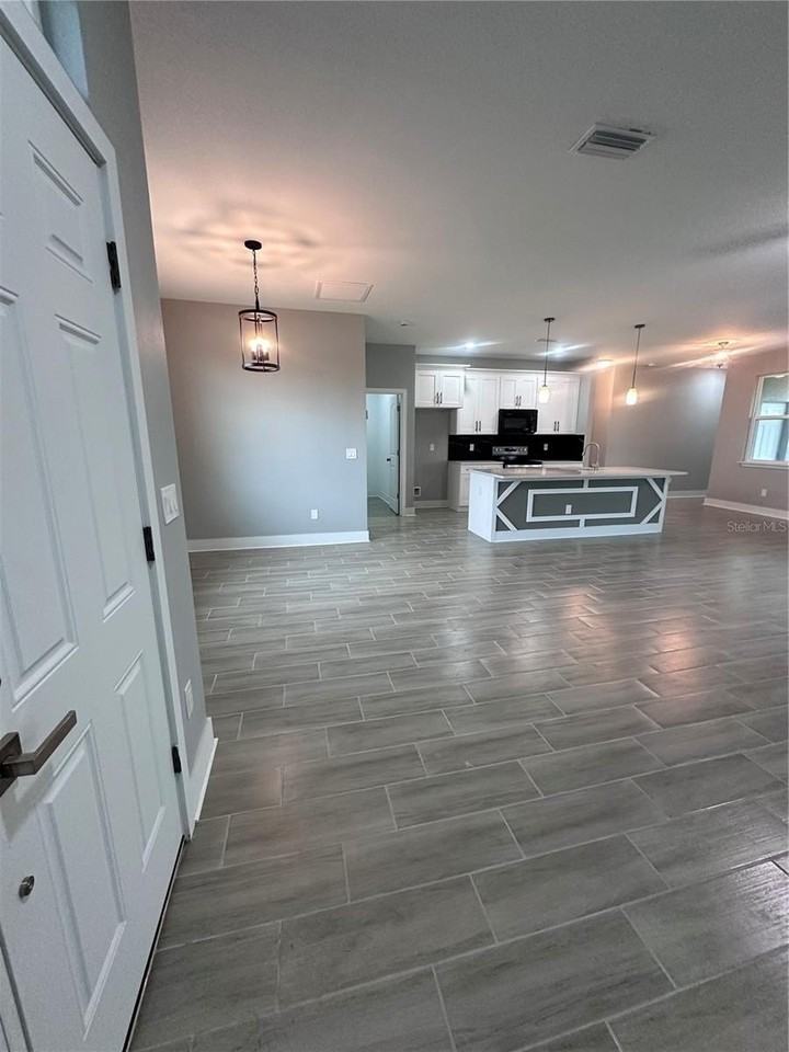 13195 Drysdale Ave - Photo 6 of 50