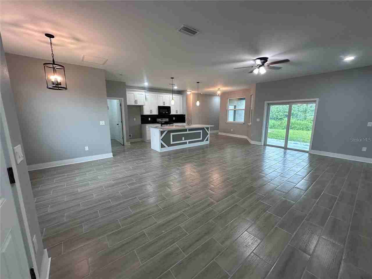 13195 Drysdale Ave - Photo 7 of 50