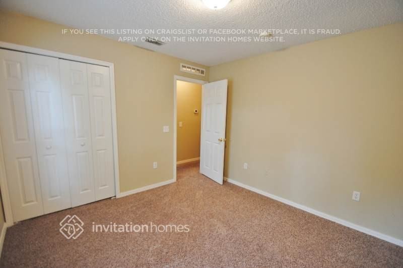 1249 Stonewater Cir - Photo 2 of 6