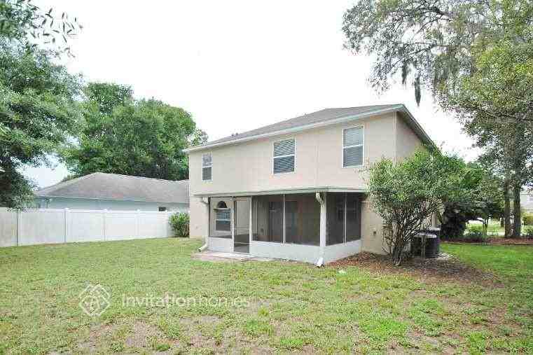 1249 Stonewater Cir - Photo 5 of 6
