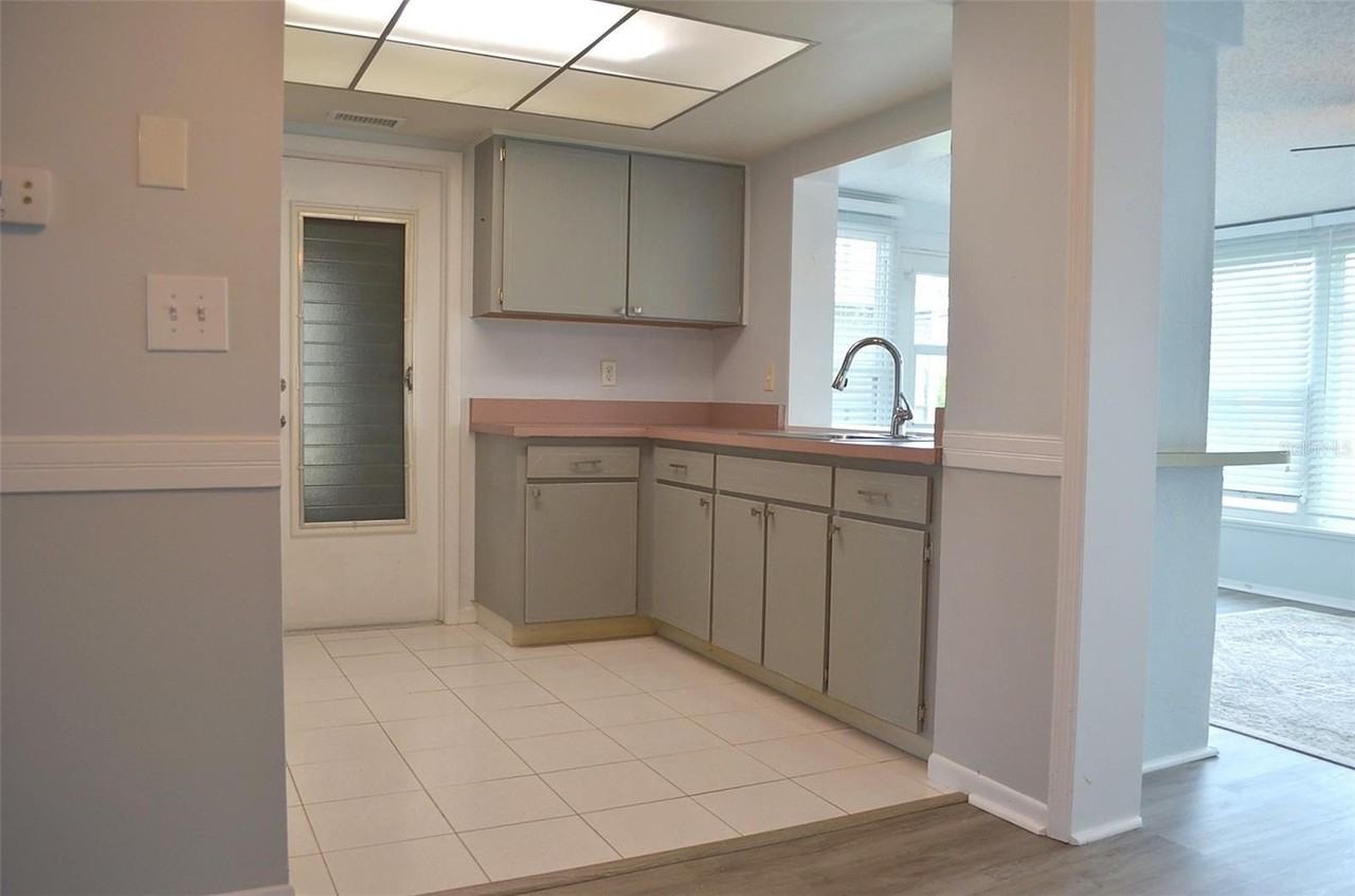 9632 42nd St N - Photo 5 of 13