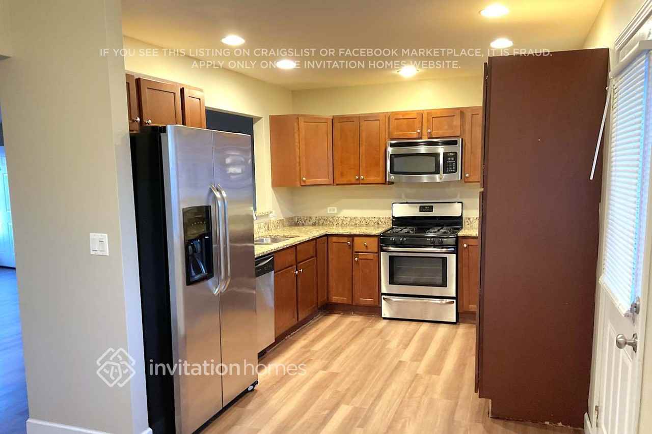 5192 Greentree Rd - Photo 5 of 12