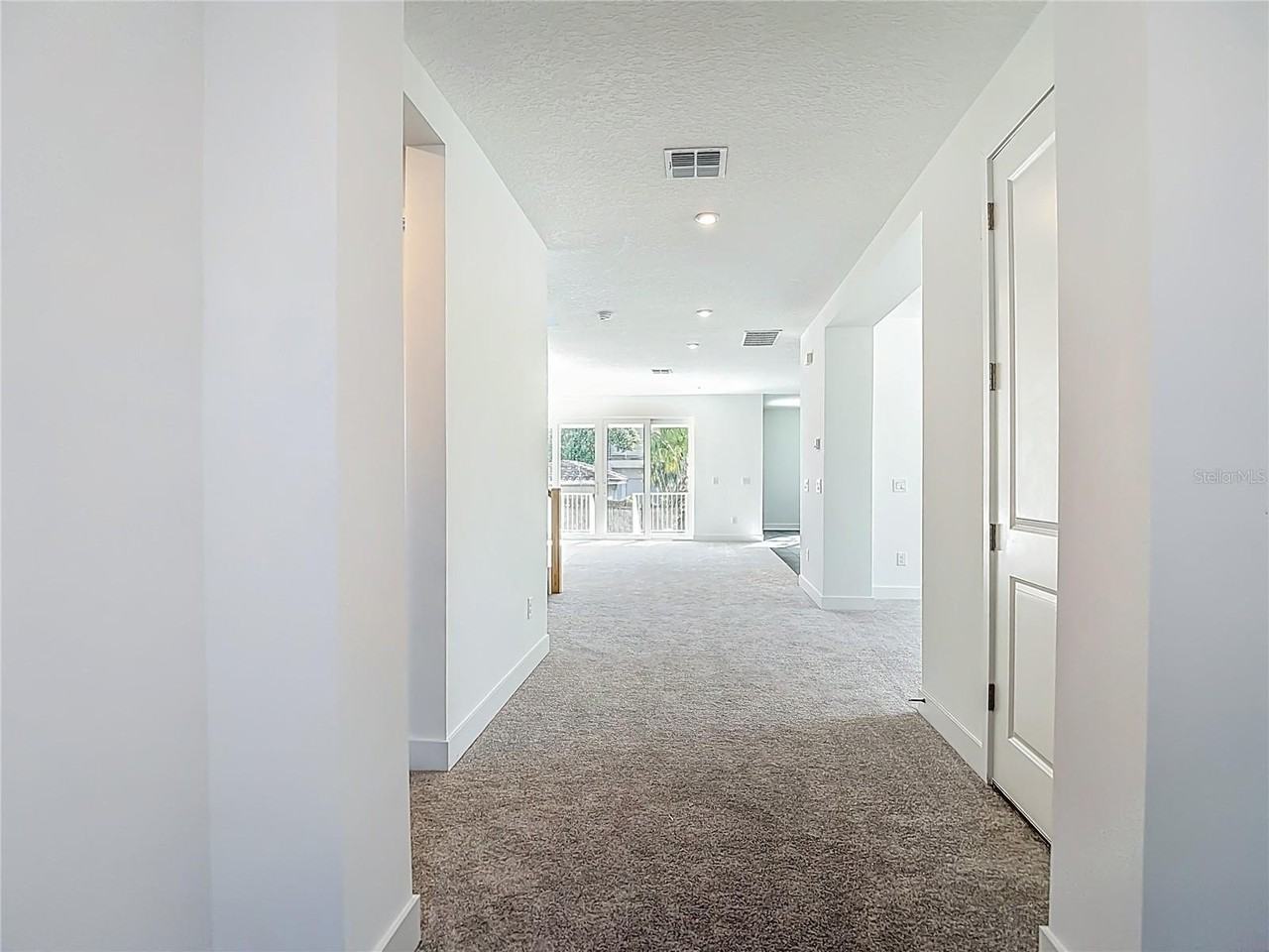 410 S West Shore Blvd - Photo 5 of 50