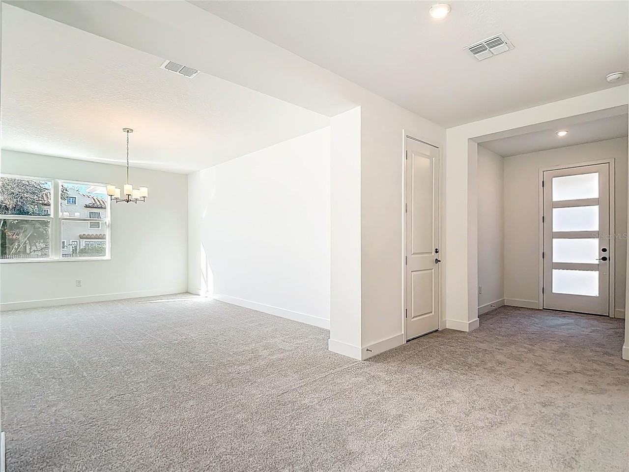 410 S West Shore Blvd - Photo 7 of 50