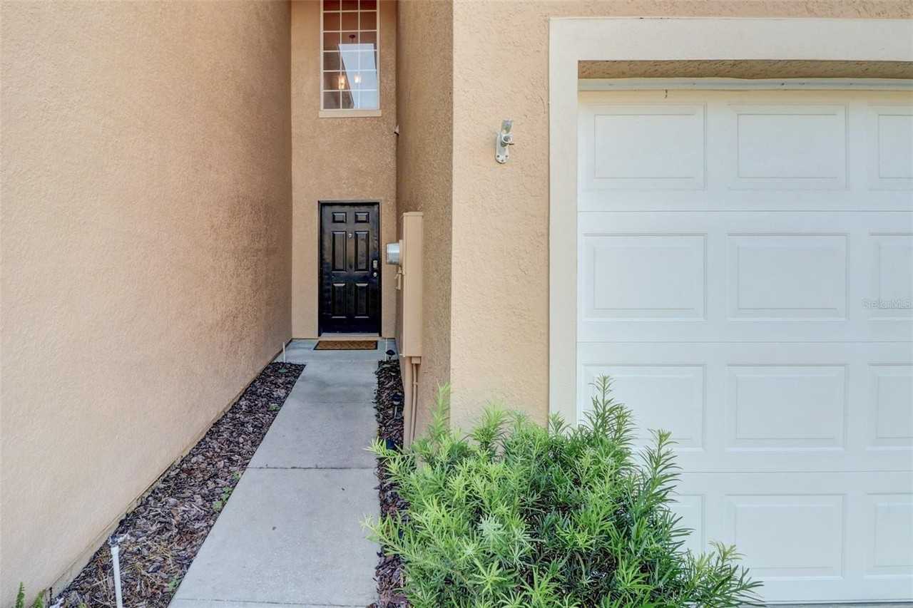 16305 Fairford Palms Ct - Photo 2 of 30