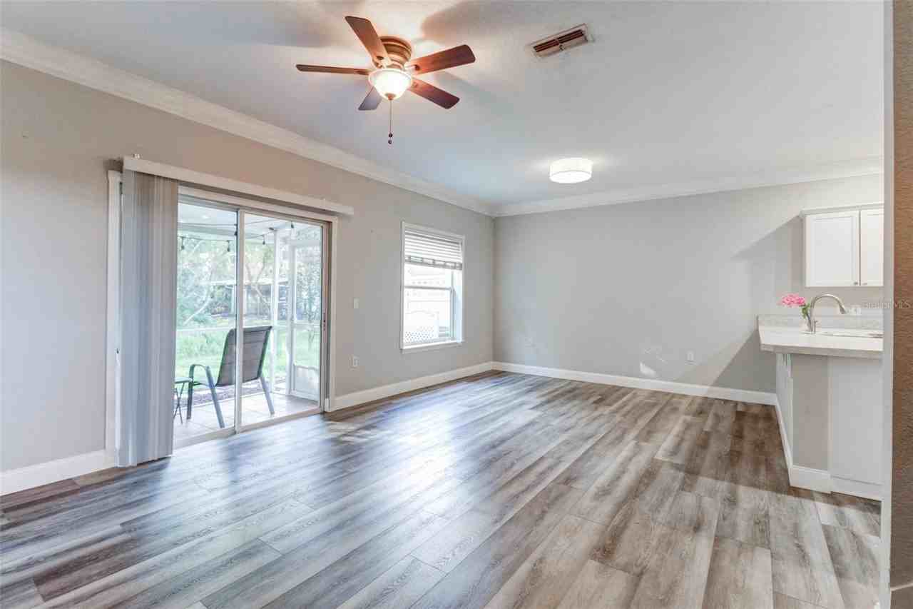 16305 Fairford Palms Ct - Photo 5 of 30