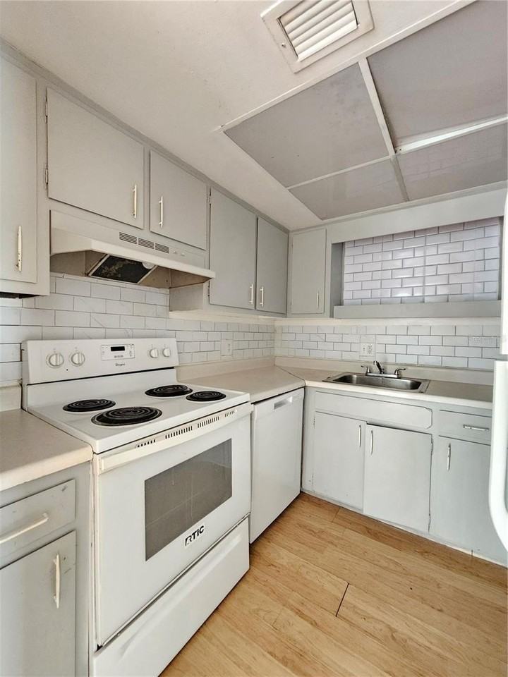 7601 Paula Dr #5 - Photo 7 of 16