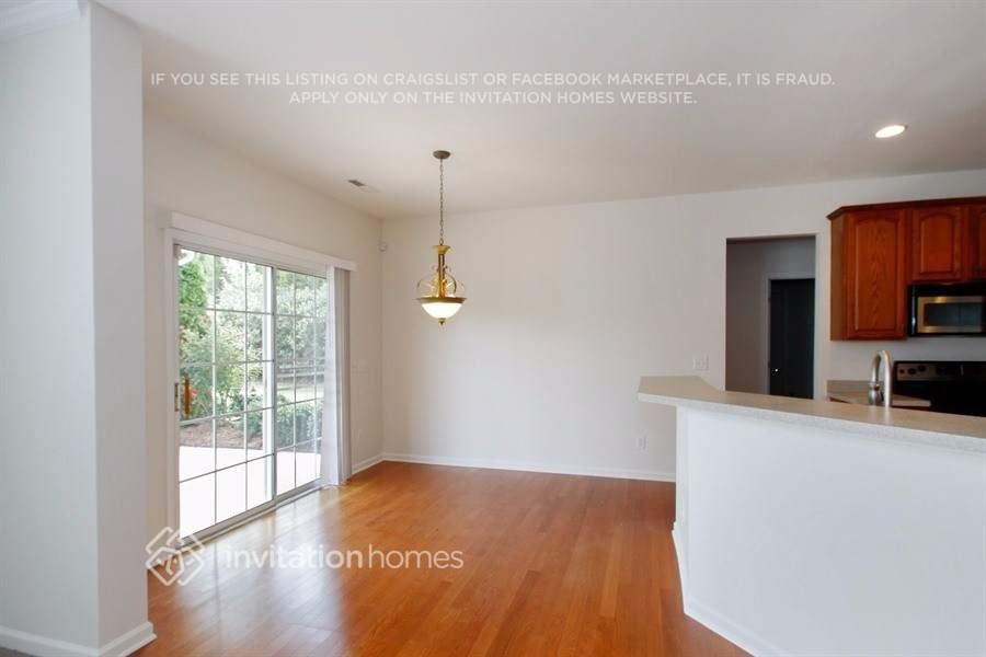 4701 Sandtyn Dr - Photo 4 of 15
