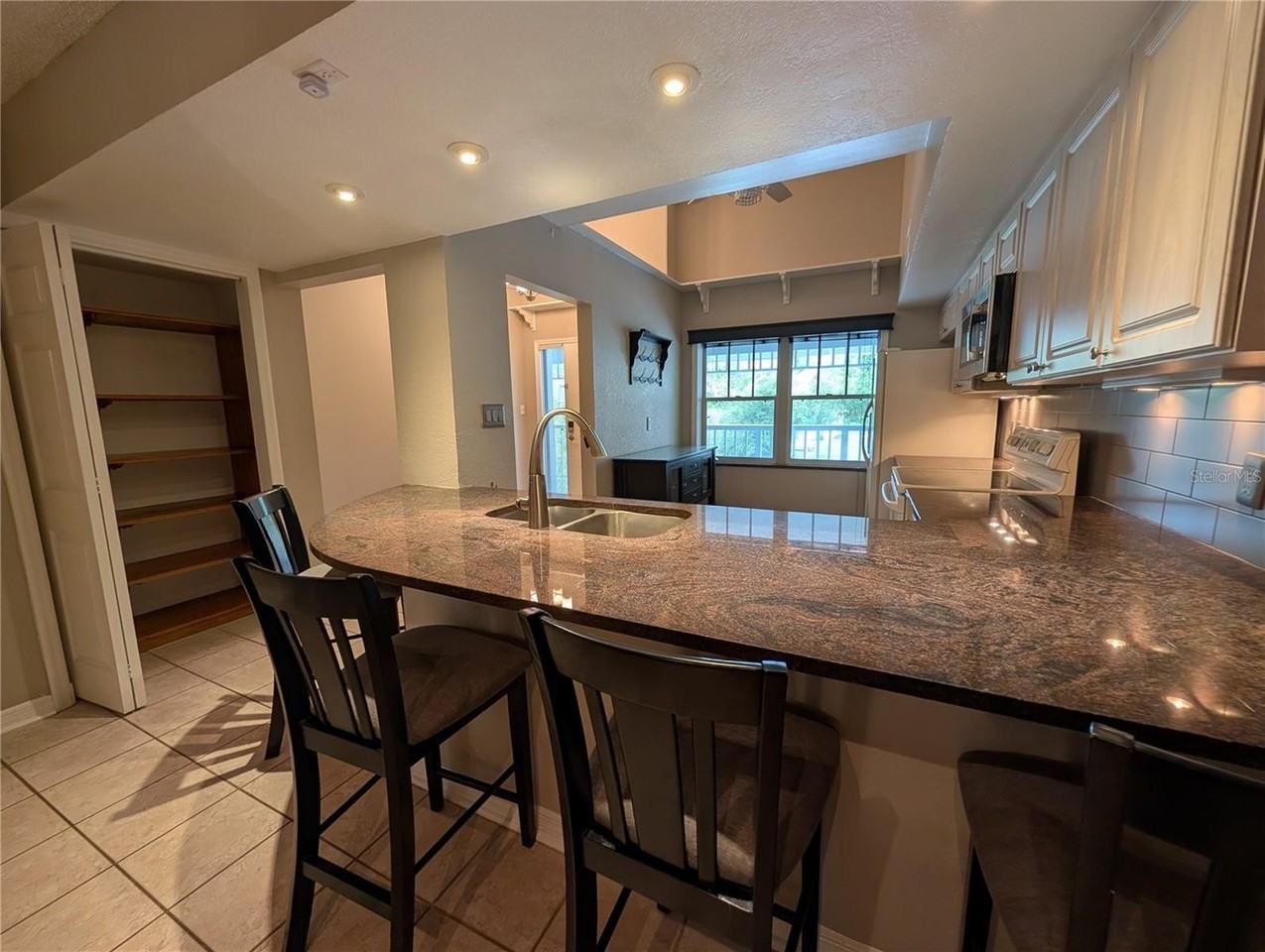 2577 Dolly Bay Dr #302 - Photo 7 of 40