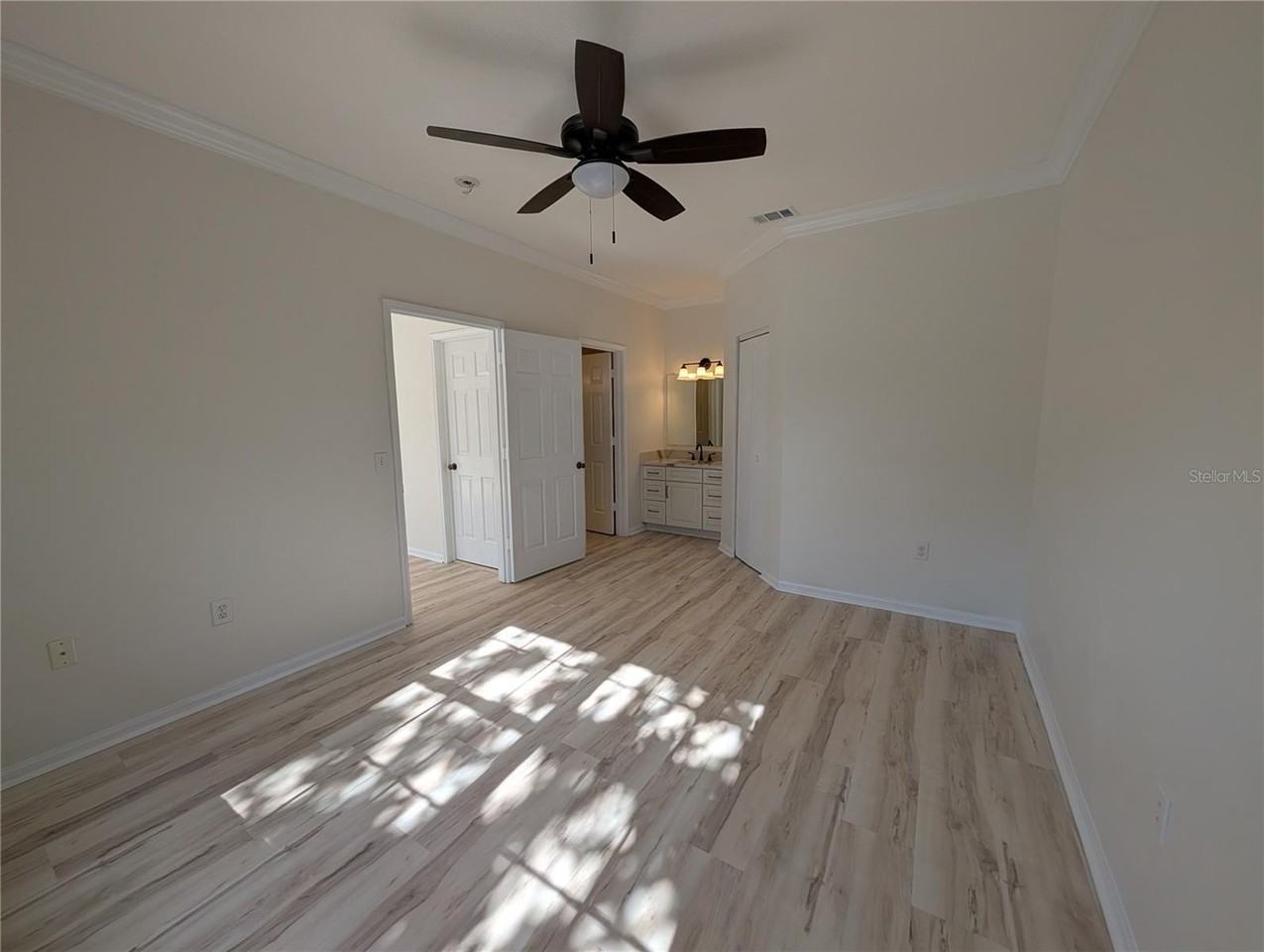 2107 Portofino Pl #30-302 - Photo 4 of 37