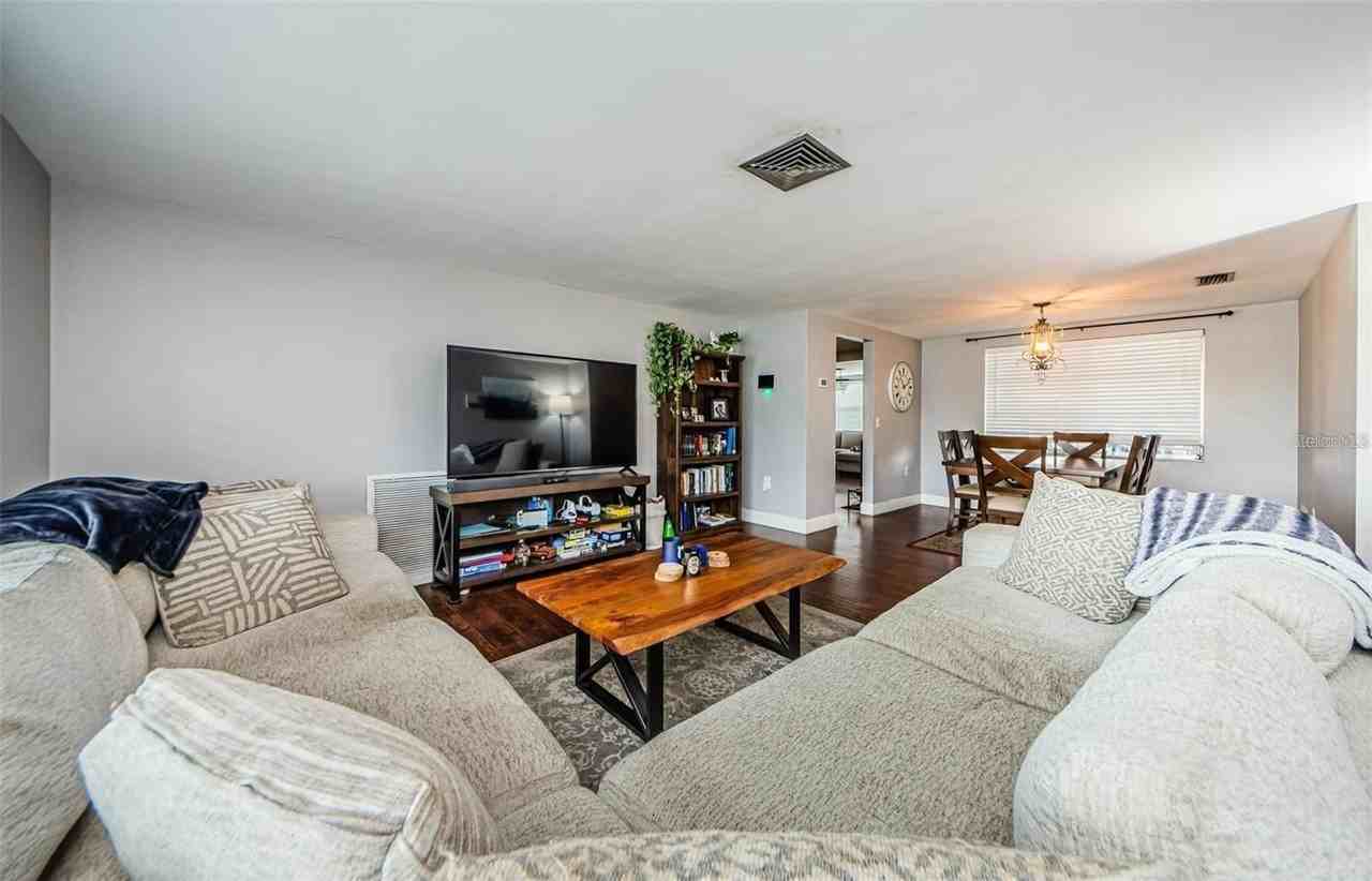 5915 Otis Dr - Photo 2 of 20
