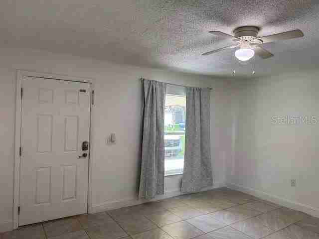 27127 Fernery Ave - Photo 3 of 39