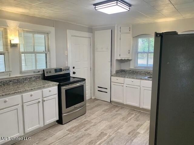1002 Belair St - Photo 4 of 14
