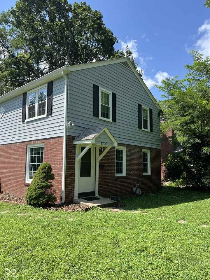 4702 Rookwood Ave - Photo 3 of 21